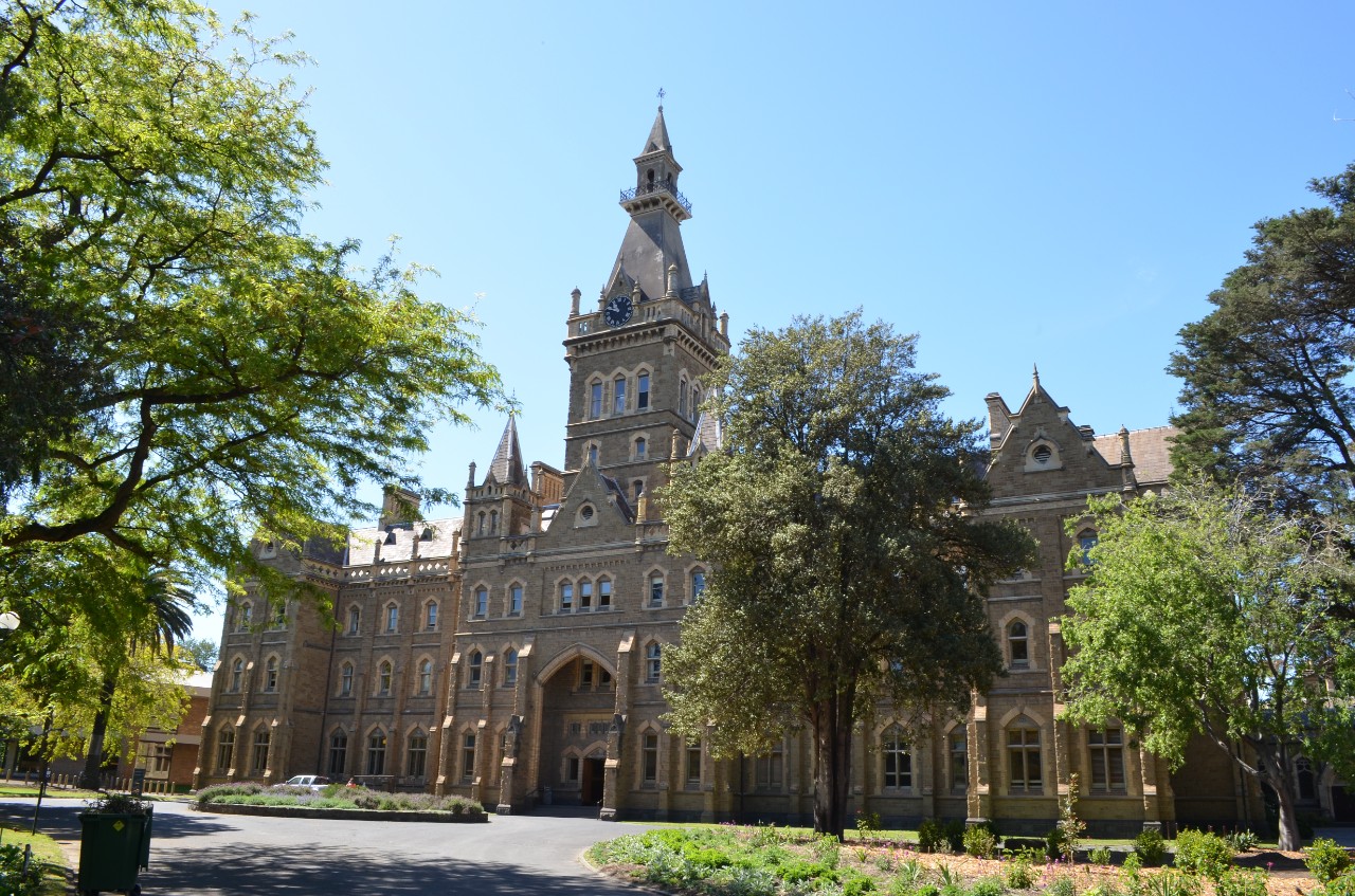 University of Melbourne. Ormond College
